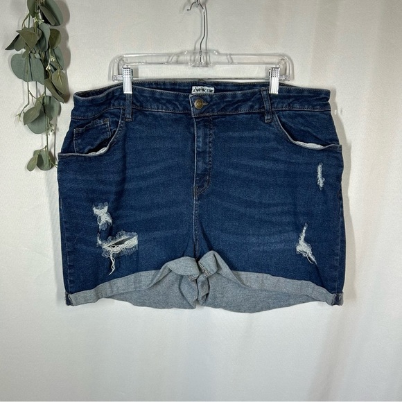 Ava & Viv | Distressed Jean Shorts Denim Blue Cuffed Hem Women's Size 22W - Picture 1 of 11